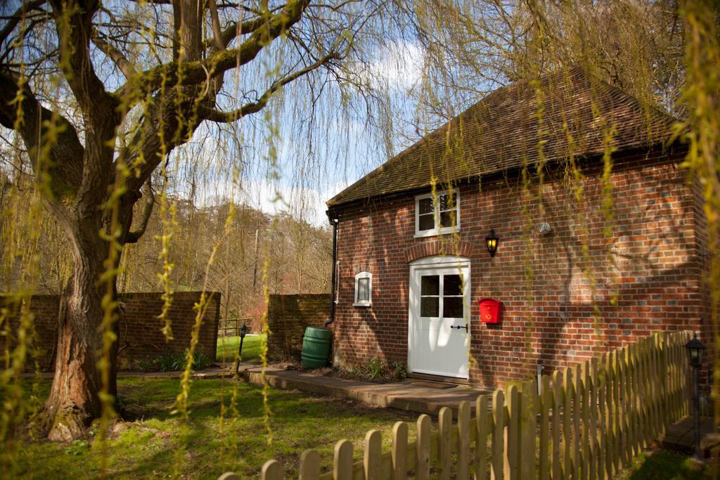 Leeds Castle Holiday Cottages Мейдстон Номер фото