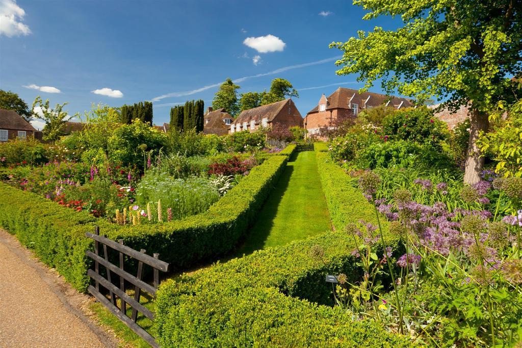 Leeds Castle Holiday Cottages Мейдстон Номер фото